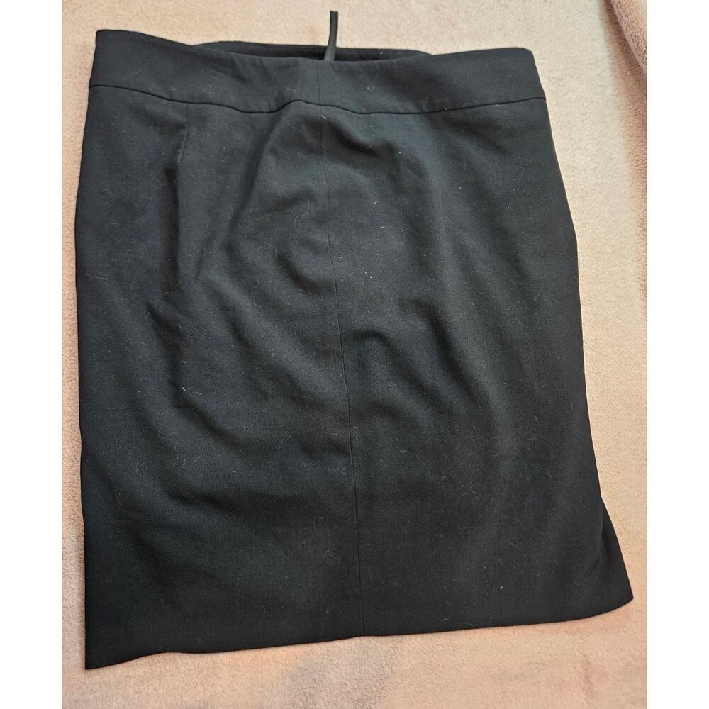 Nine West Black Knee-Length Pencil Skirt Size 14 with small slit in back